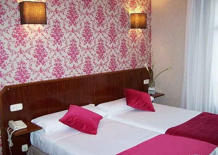 فندق Silken Sirimiri بلباو