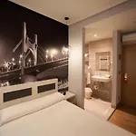 Отель Silken Sirimiri