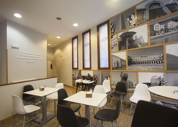 酒店 Silken Sirimiri 3*